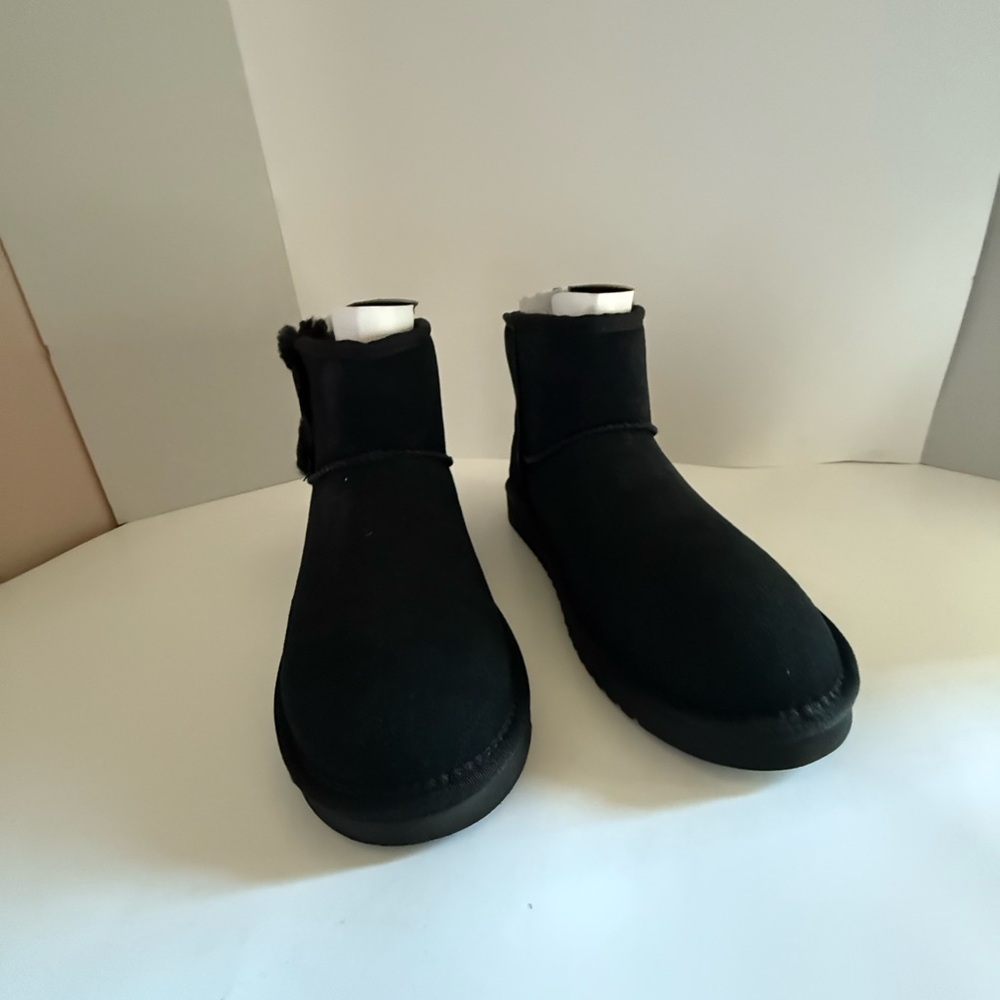 Koolabura by UGG VICTORIA MINI BLACK FUR LINED ANKLE BOOTS WOMEN’s 10